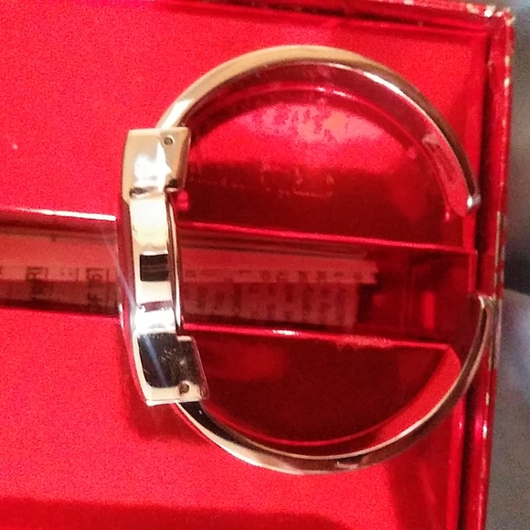 Accutime Christmas Watch - Picture 2 of 5